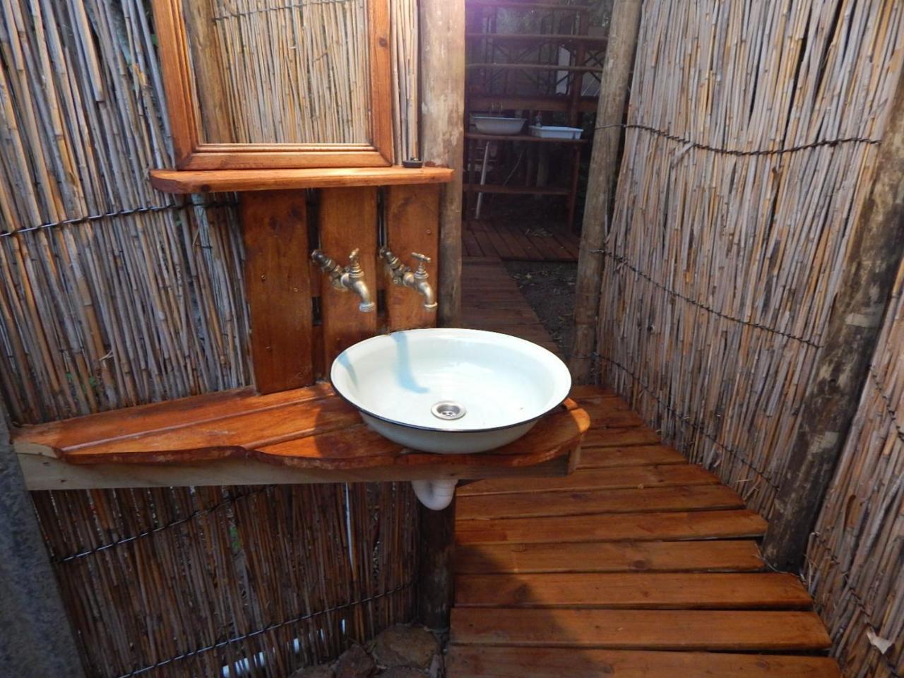 Woodcutter'S Bush Camp At The Old Trading Post Hotel วิลเดอร์เนส ภายนอก รูปภาพ